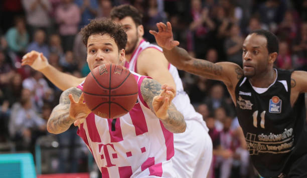 布克领衔的 布克领衔的