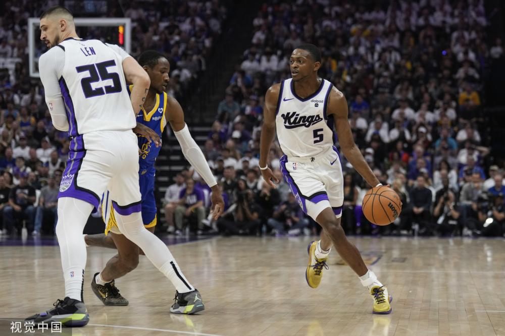 年轻的西班 年轻的西班