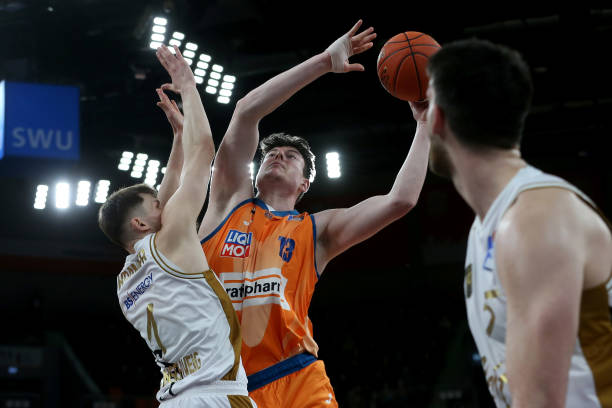 美的表演 美的表演